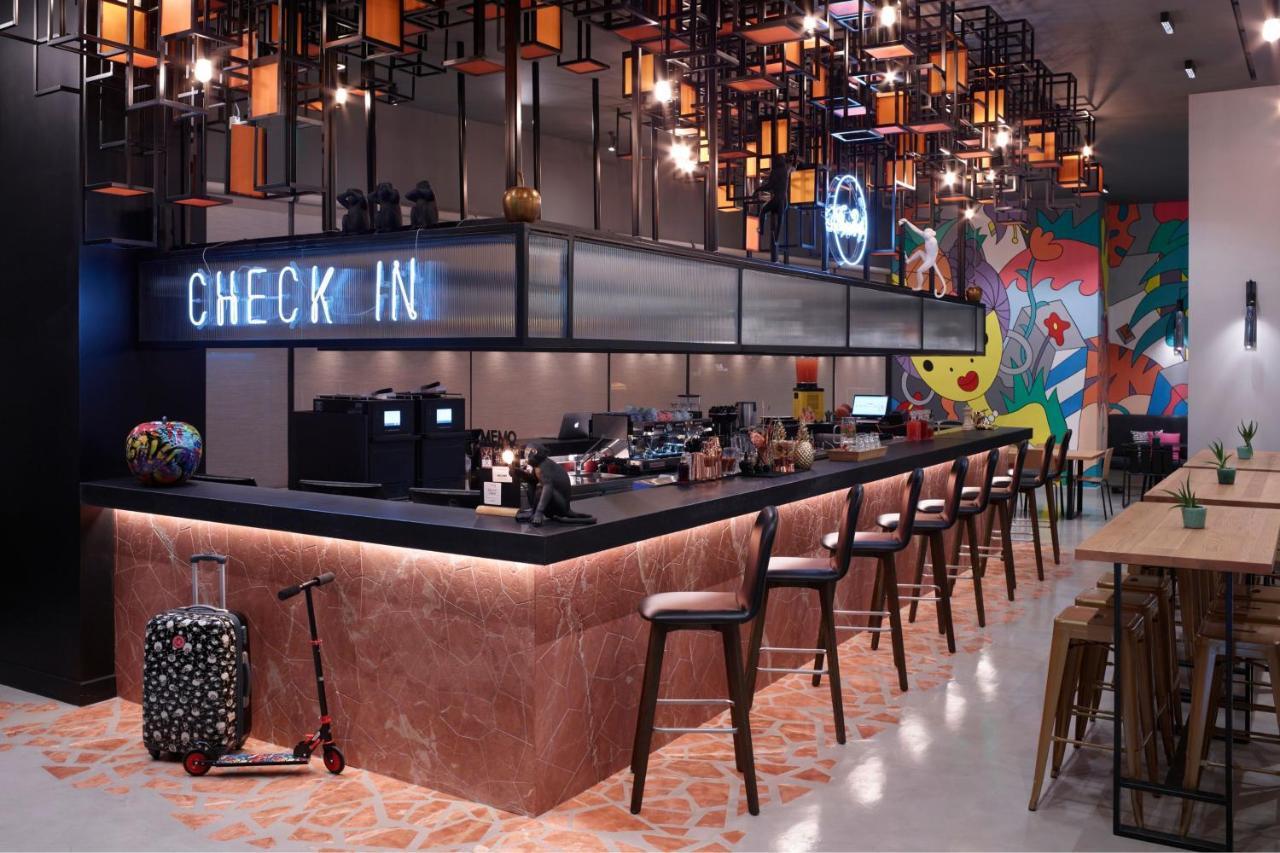 Moxy Athens City Exterior photo