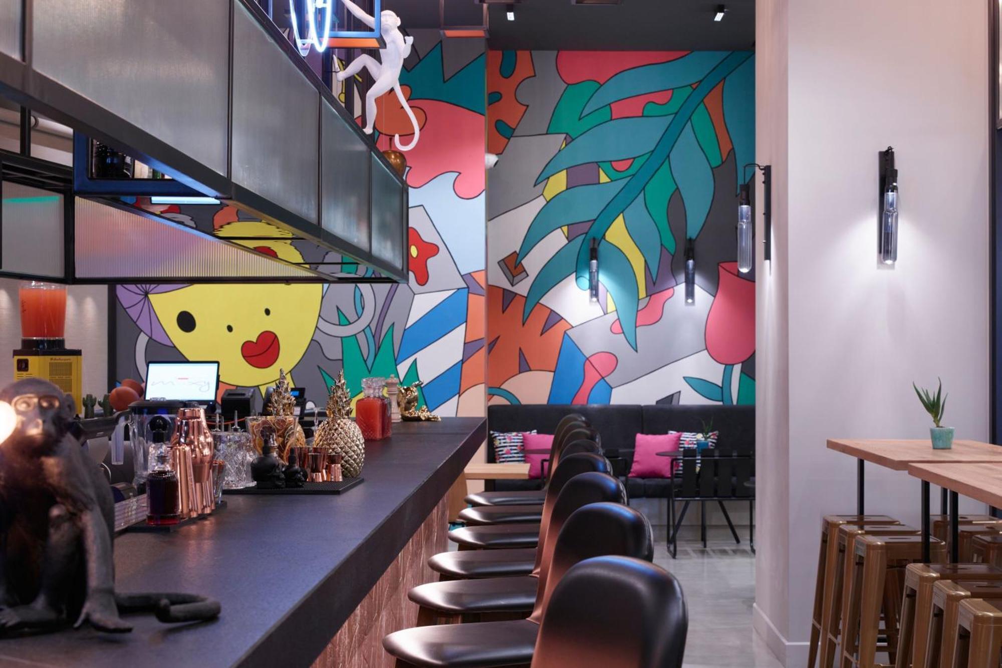 Moxy Athens City Exterior photo