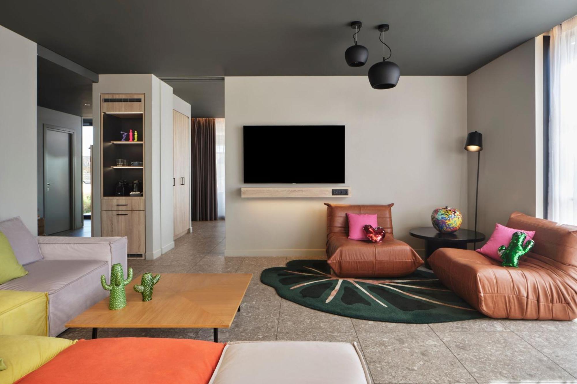 Moxy Athens City Exterior photo